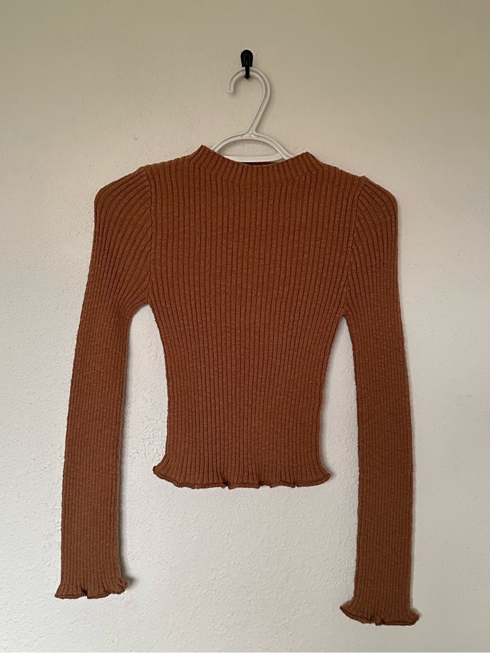 Cotton On Rust-Brown Ribbed Long Sleeve Crop Top